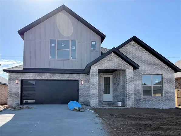 6907 SW Basswood Ave, Bentonville, AR 72712