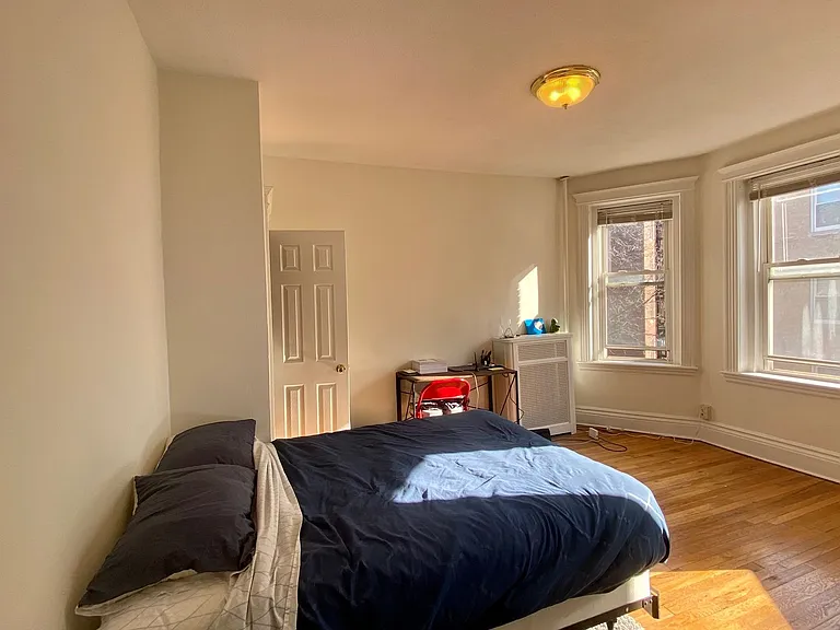110 Warren St #18 — Photo 16