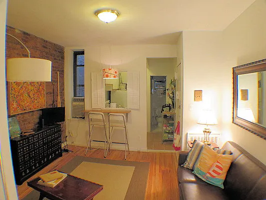 Rented by Glasser Realty LLC | media 17