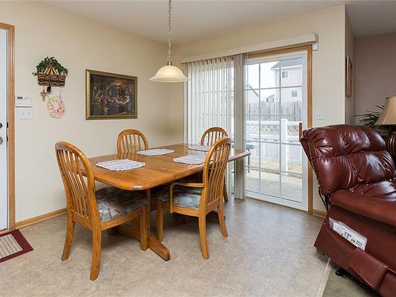 5th image of 9800 Veridian Ln