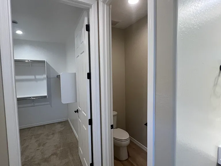 946 W Macaw Dr — Photo 18
