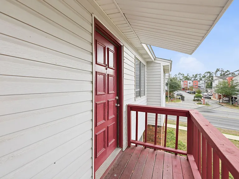 1853 Ivy Ln — Photo 17