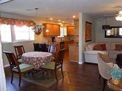 4th image of 5731 Bayview Dr