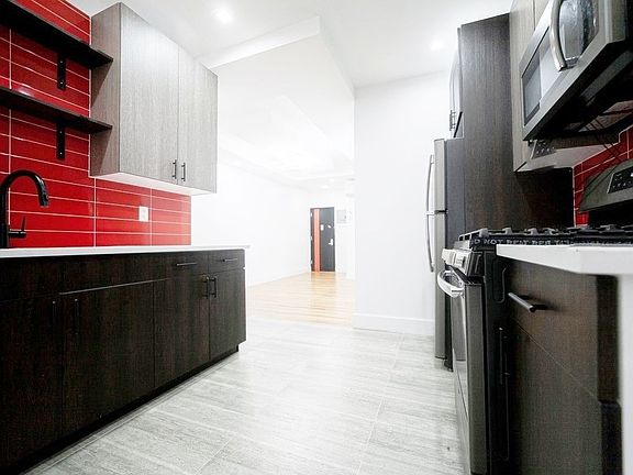 5th image of 275 Kosciuszko St #201