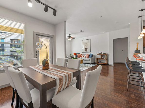 Sonterra Blue | 922 E Sonterra Blvd, San Antonio, TX
