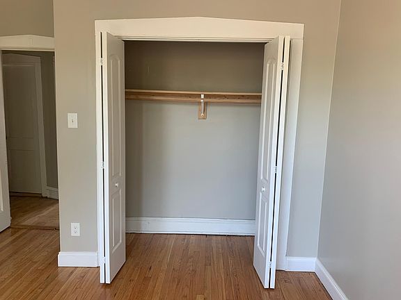 3rd image of 1720 W 66th St Floor 1