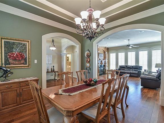 5th image of 7117 Lakes End Ct