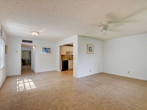 5th image of 346 Burgundy Ave #H