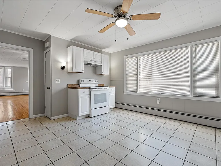 8 Bedford Ave #1 — Photo 5