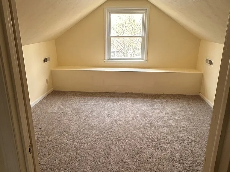 300 Oak Brook Estates Ln — Photo 13