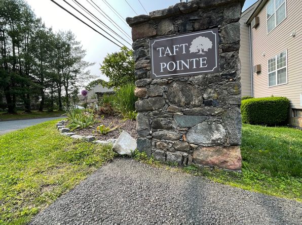 782 Oronoke Rd APT 33