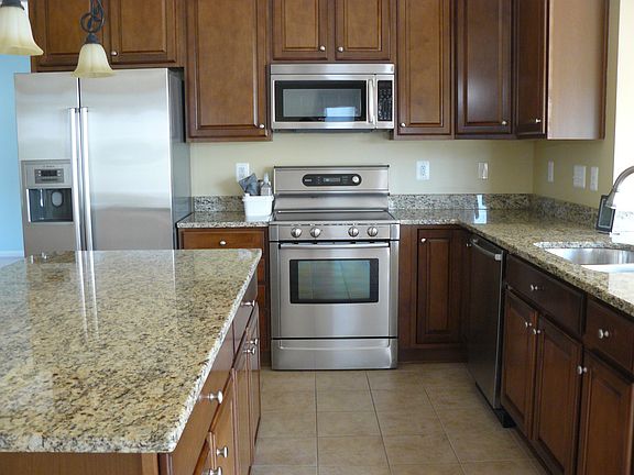 Kitchen - Granite & Bosch