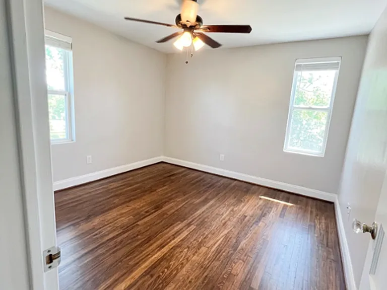 Avondale I Apartments — Photo 10