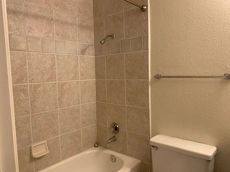 2813 Pepper Oaks Drive — Photo 10