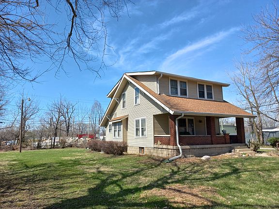 3rd image of 3158 N Layman Ave