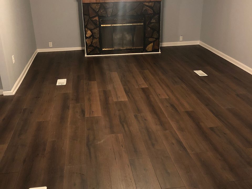2nd image of 9053 Silver Oak Ln