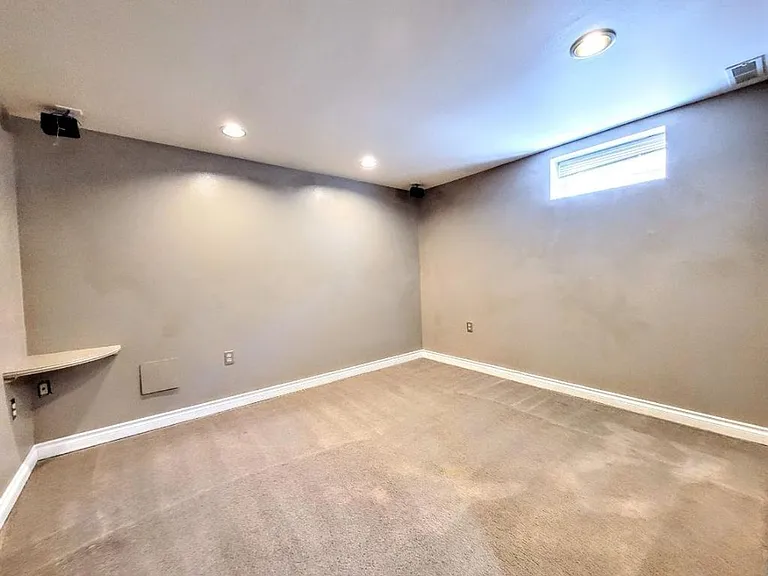 7721 Earl Ave NW — Photo 8