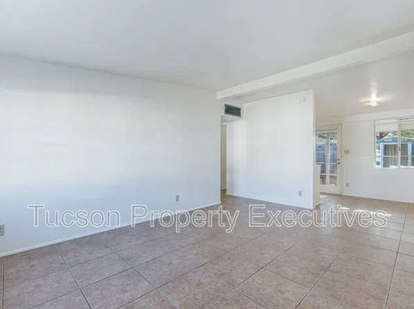 4246 E Pima St APT B, Tucson, AZ 85712