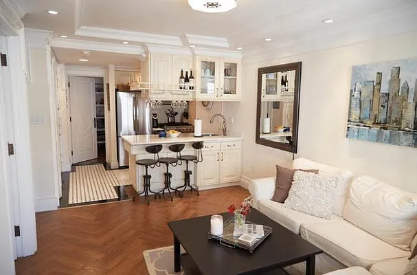 Rented by Urbanite Realty Inc | media 14