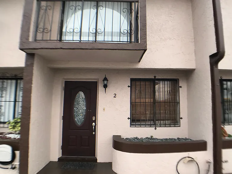 5365 Palm Ave #15 — Photo 2