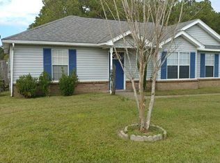 10617 Maple St, Ocean Springs, MS 39565