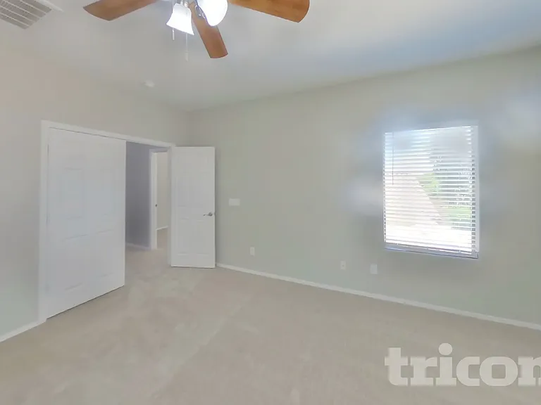 10208 W Wier Ave — Photo 11