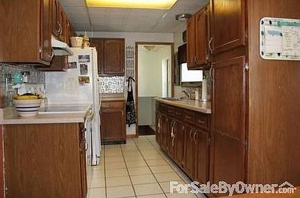 Living Room
						:
						main level,newer carpet.
