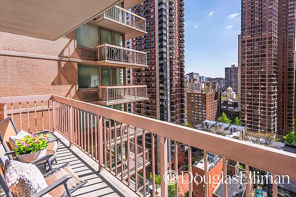 Sold by Douglas Elliman | media 3