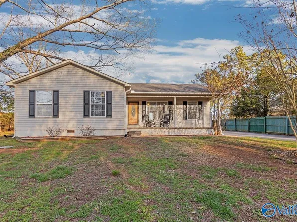 203 Widow Hornbuckle Rd, New Market, AL 35761