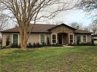 806 Bayou Country Dr, Alvin, TX 77511