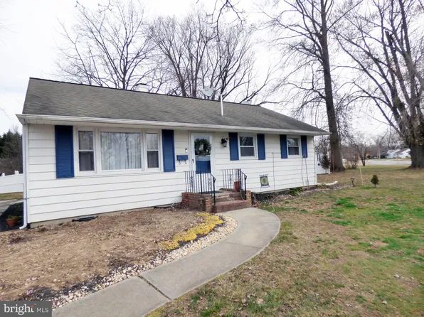 30 Mahoney Rd, Pennsville, NJ 08070