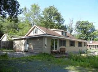 54 Lake Shore Circle Dr, Nassau, NY 12123