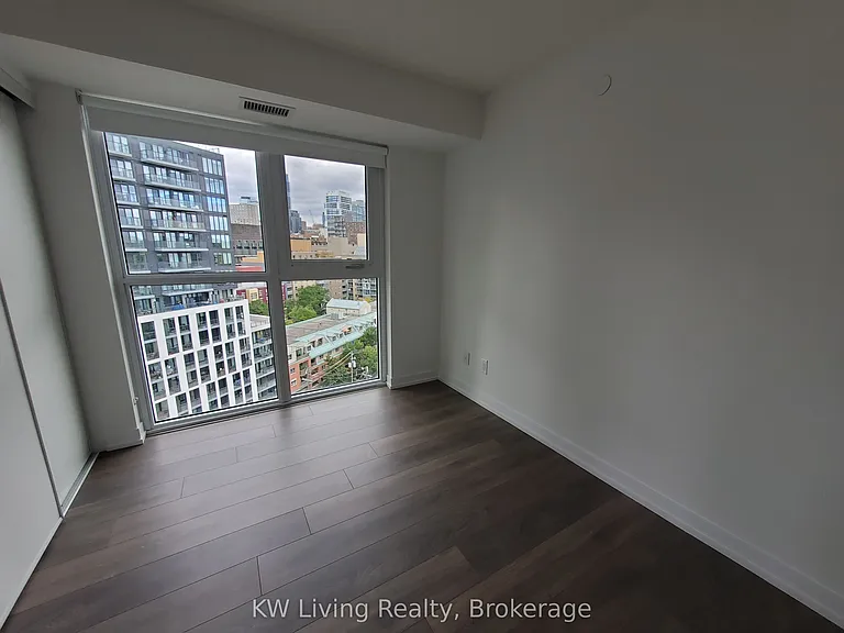 219 Dundas St E #1607 — Photo 8