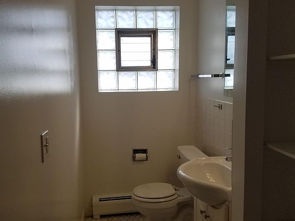 5th image of 2400 N 75th Ct Floor 2