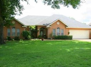 208 Highleadon Dr, Madison, MS 39110