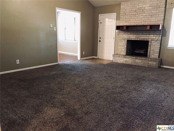 4th image of 302 Fleetwood Dr