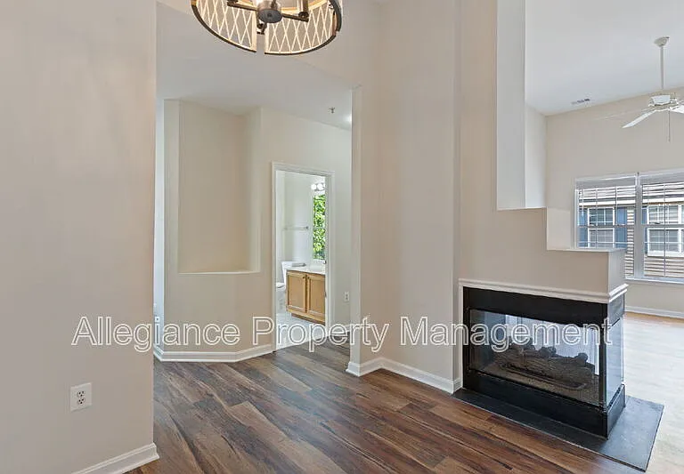 11400 Windleaf Ct #R — Photo 7