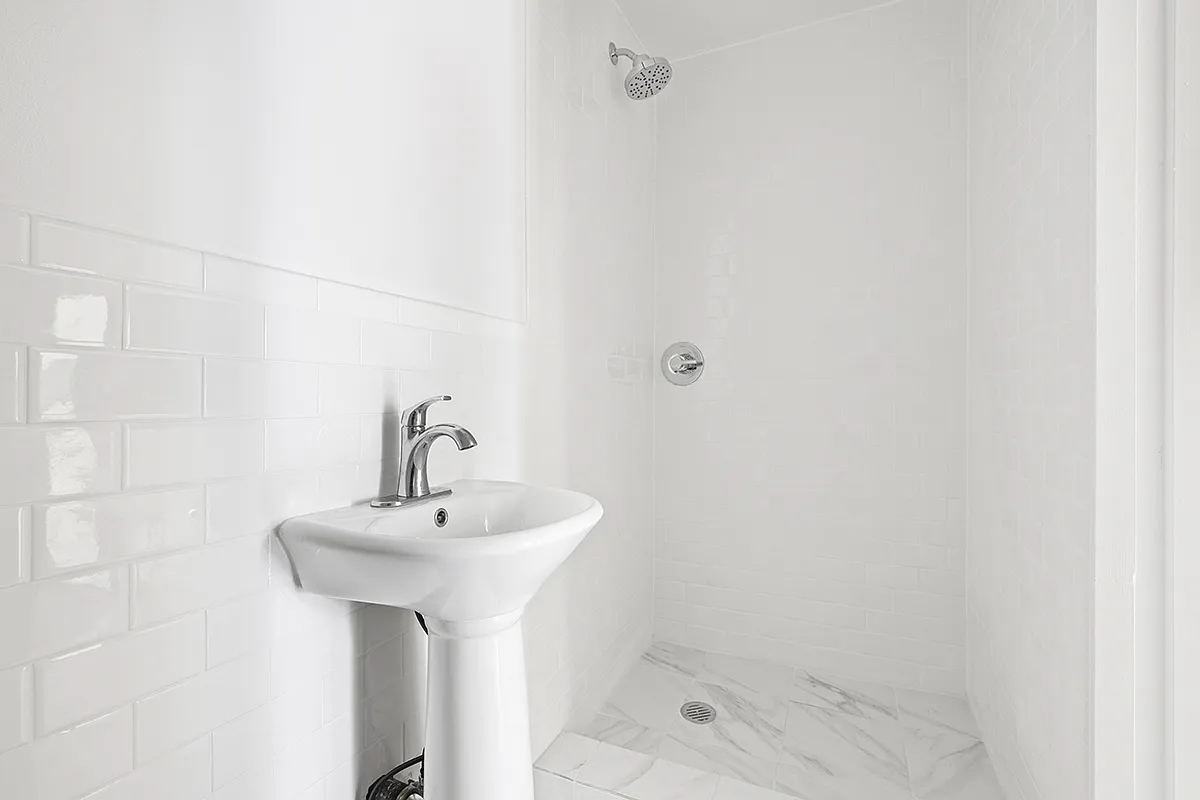320 East 11th Street — Photo 4