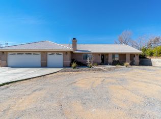 6954 7th Ave, Hesperia, CA 92345