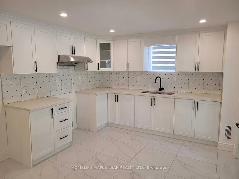 19 Freshspring Dr — Photo 3
