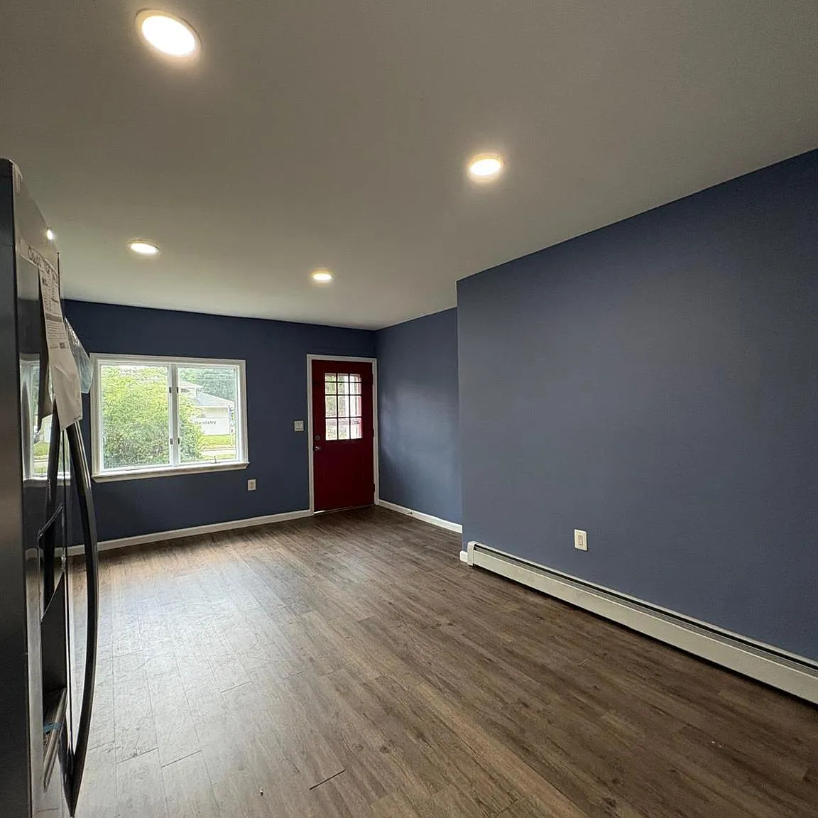 3 bed, 1.0 bath, 2080 sqft, $3,500 — Photo 3