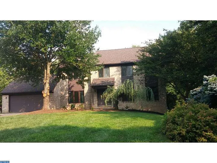 8 Running Brook Ln photo 1