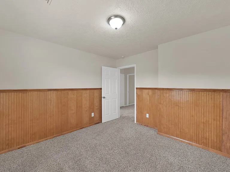 1443 Meadowhigh Ln — Photo 41