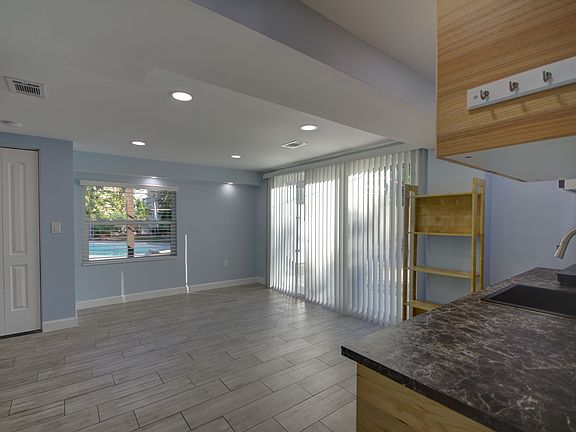 5th image of 1225 26th St N #1