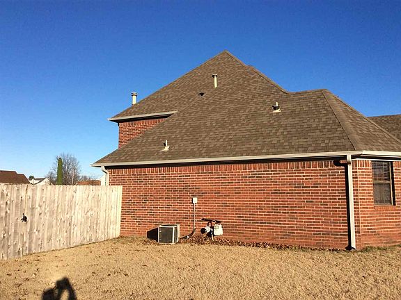 3rd image of 50 Amy Leigh Dr W