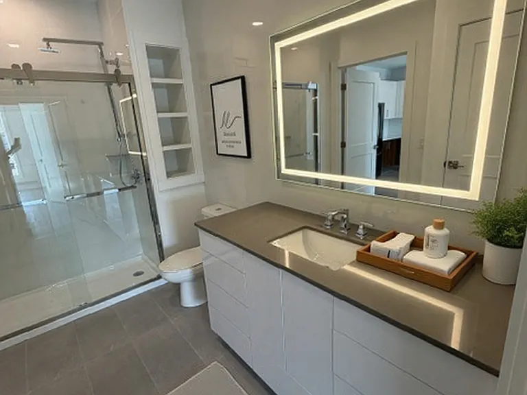 Residences at Sharon Gallery — Photo 50