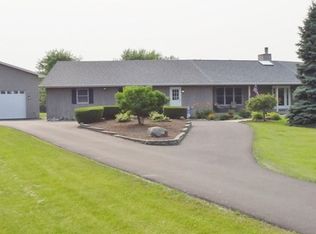3011 N Ringwood Rd, McHenry, IL 60050