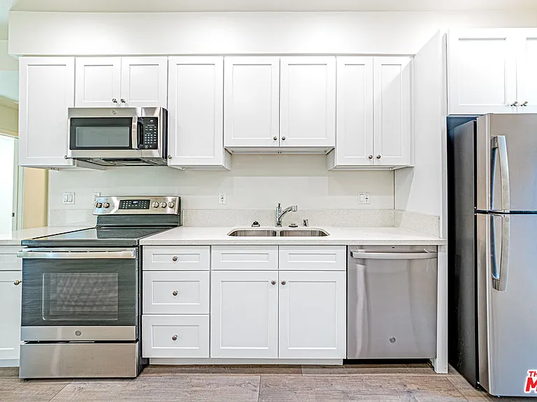 5912 Satsuma Ave — Photo 4