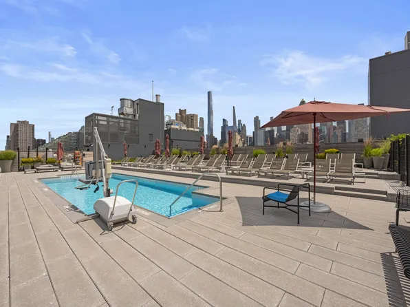 547 West 47th Street image 17 of 29