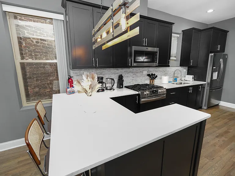 321 S Richmond St #3 — Photo 9